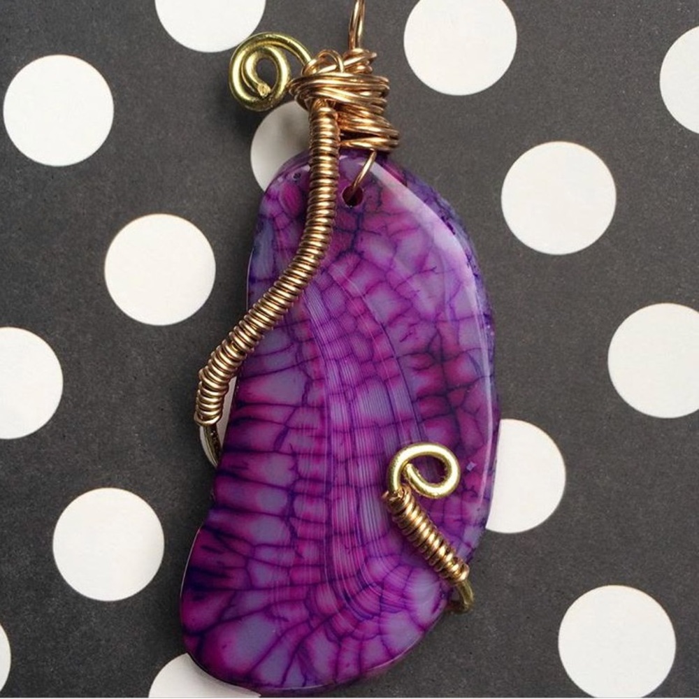 Beautiful dyed agate pendant necklace handmade